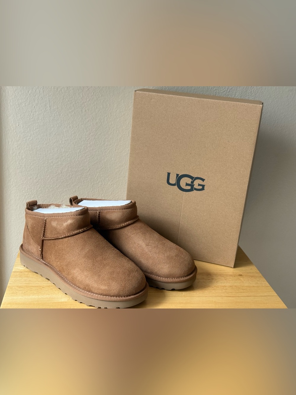 UGG Classic Ultra Mini 1116109 Chestnut Women’s Size 8 Boots New